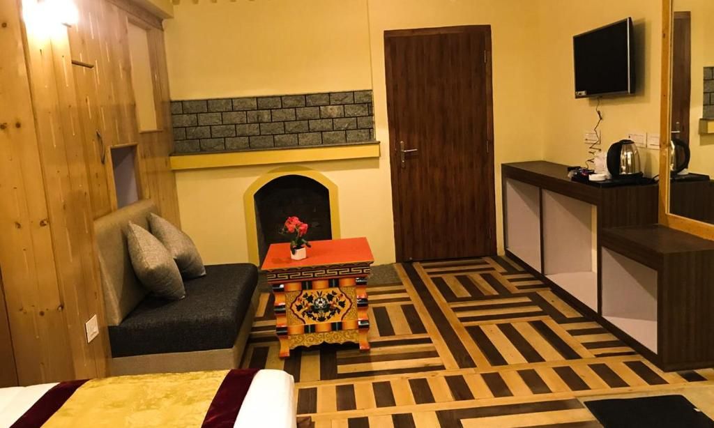 Udaan Tashi Gakhil Resort Deluxe Room 7