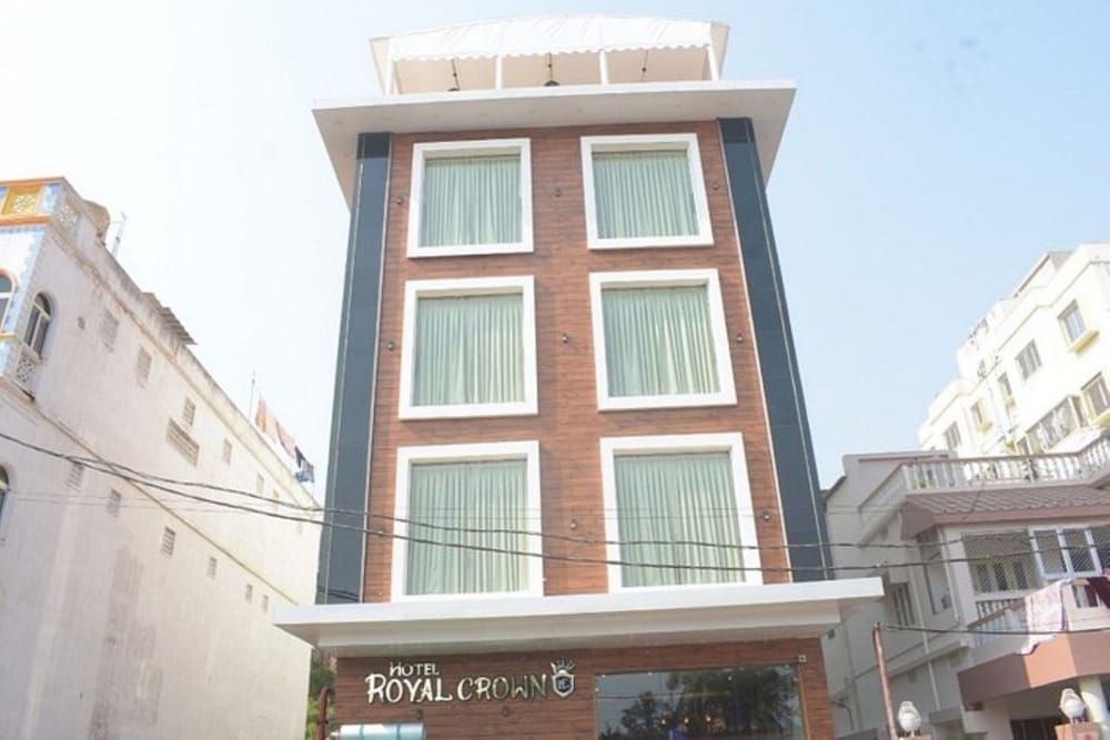 undefined Goroomgo Royal Crown puri 4