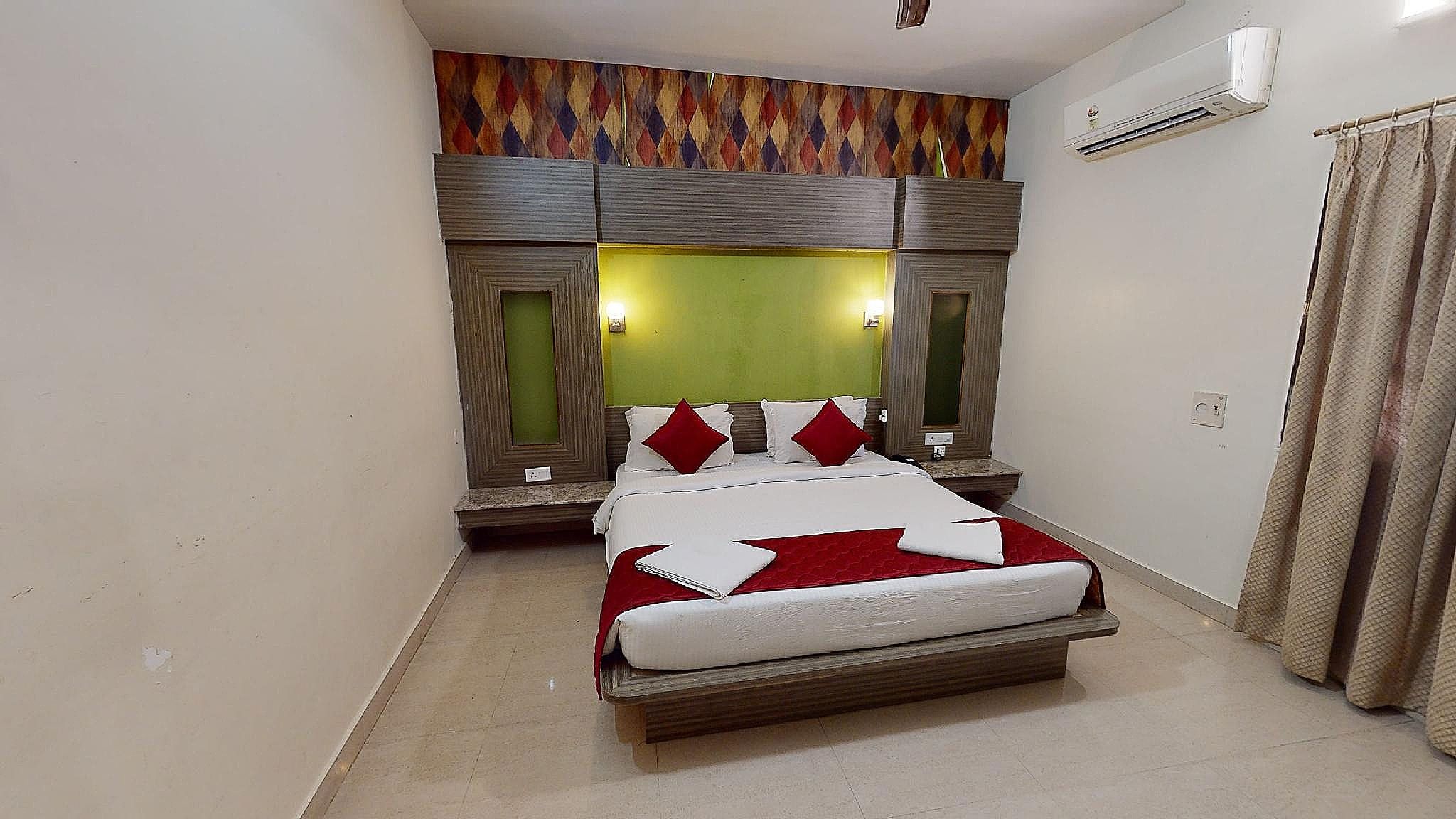 Green Coconut Resort Deluxe Room Ac