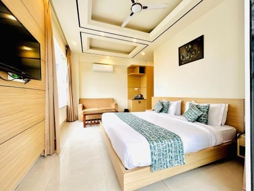 Premium room with balcony