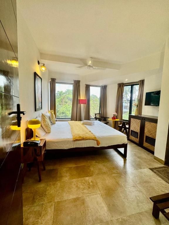 Half Hotel Goa Double Deluxe Room (Mountain facing TR) 4