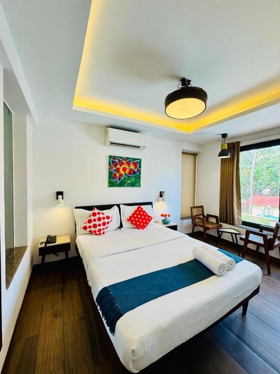 Half Hotel Goa Double Deluxe Room (Mountain facing TR) 7
