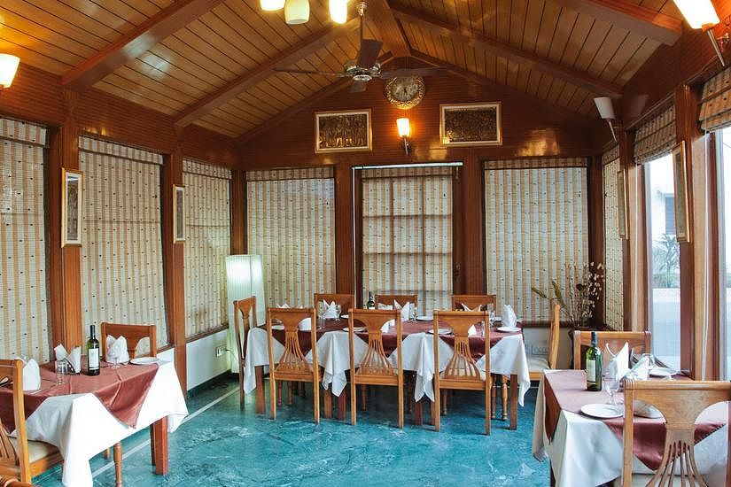 Food & Dining