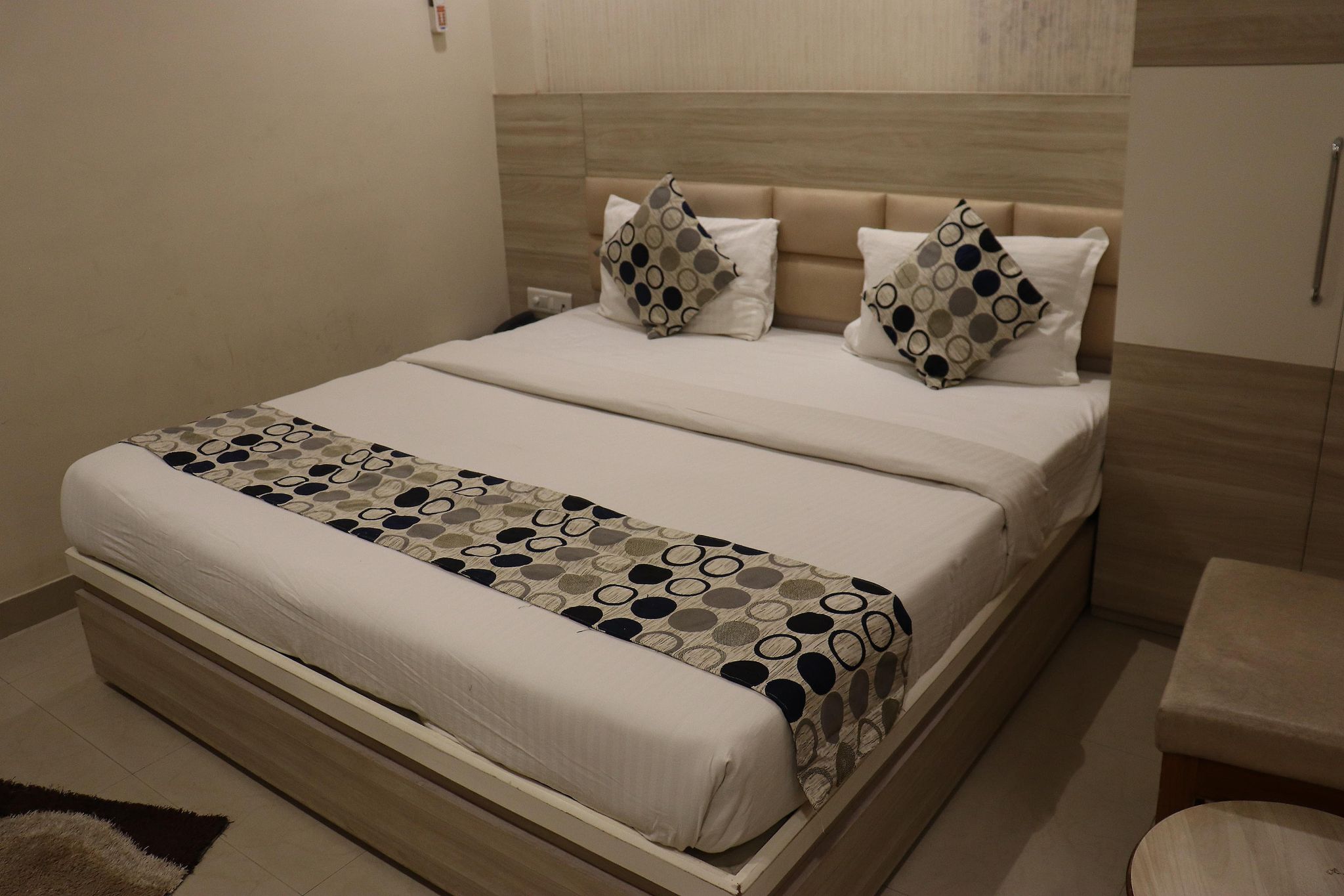 Heritage Blue Inn Deluxe Room 2