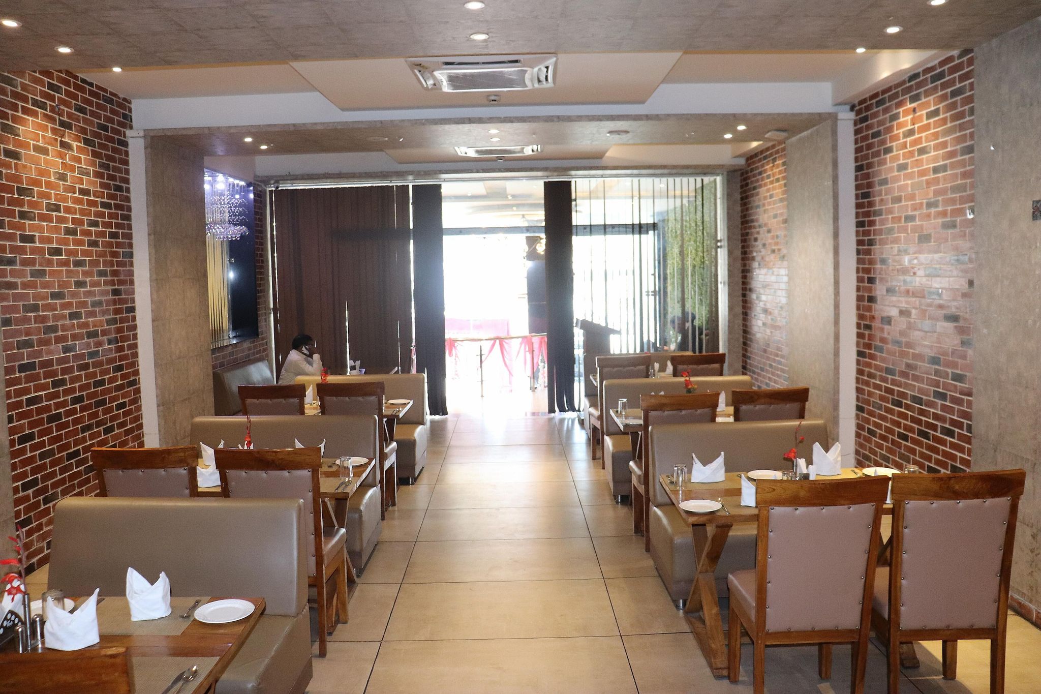 Food & Dining