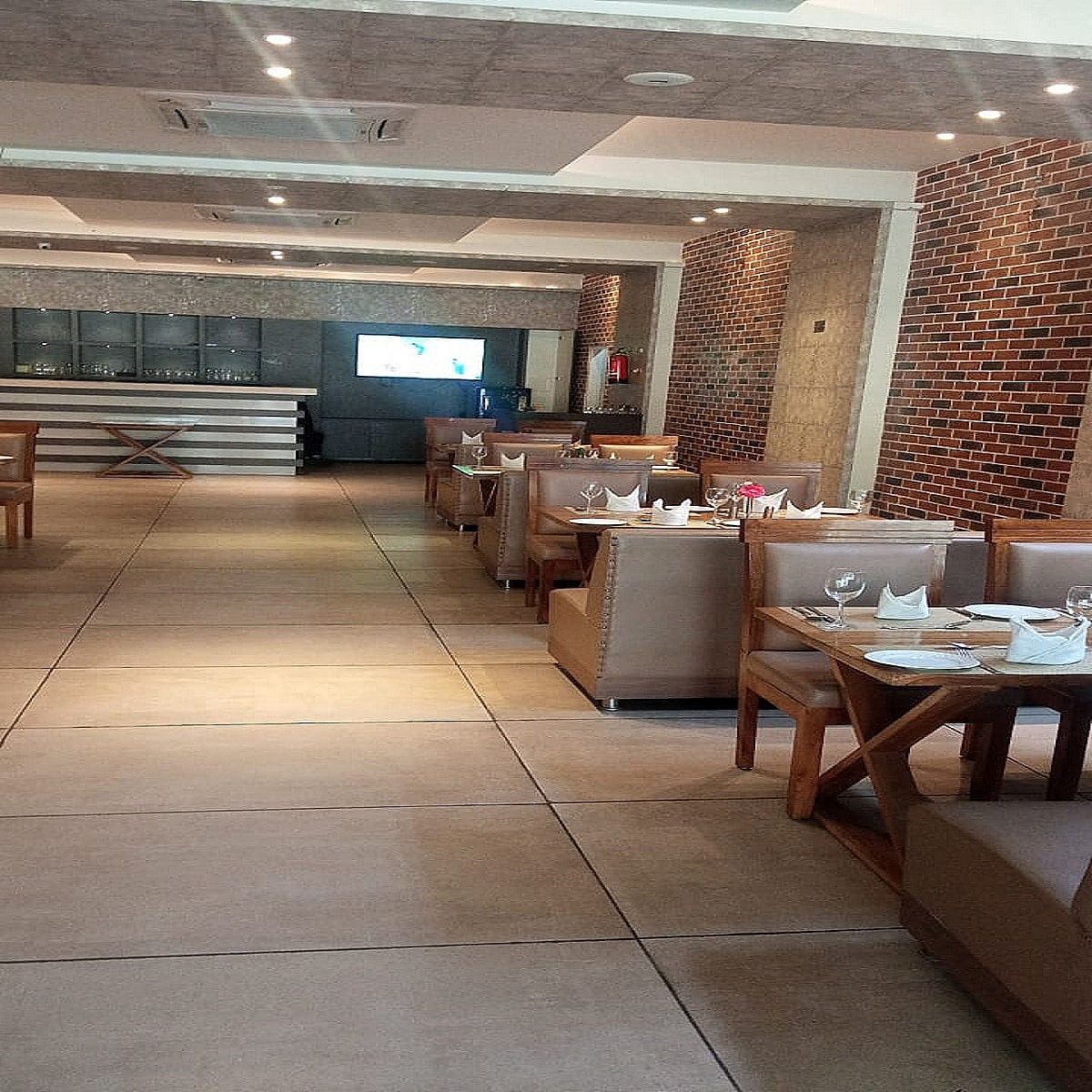 Food & Dining