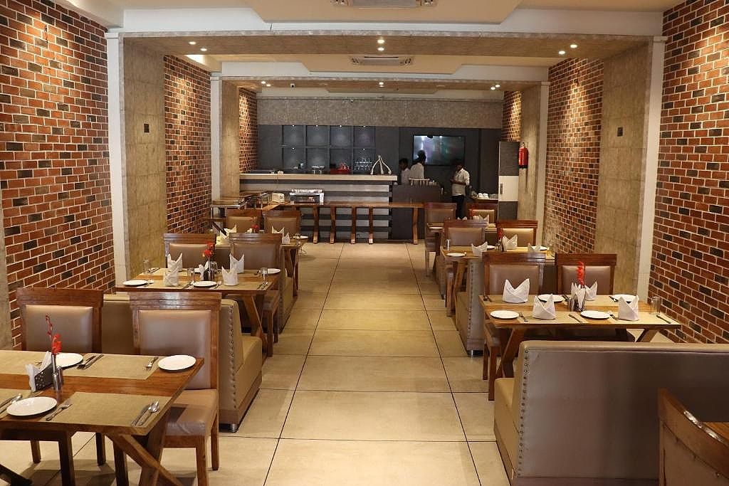 Food & Dining