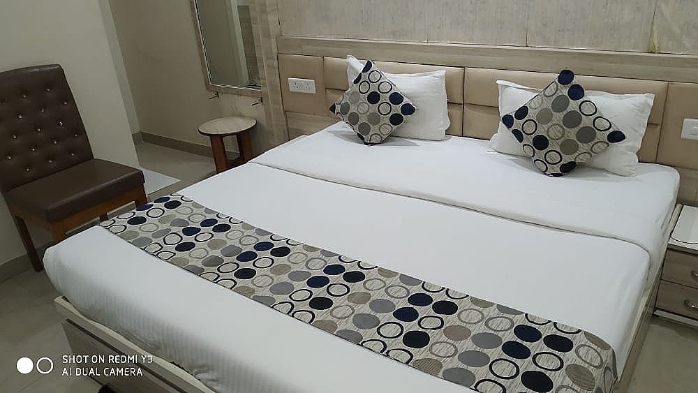 Heritage Blue Inn Deluxe Room 3