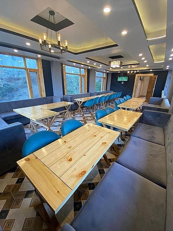 Food & Dining
