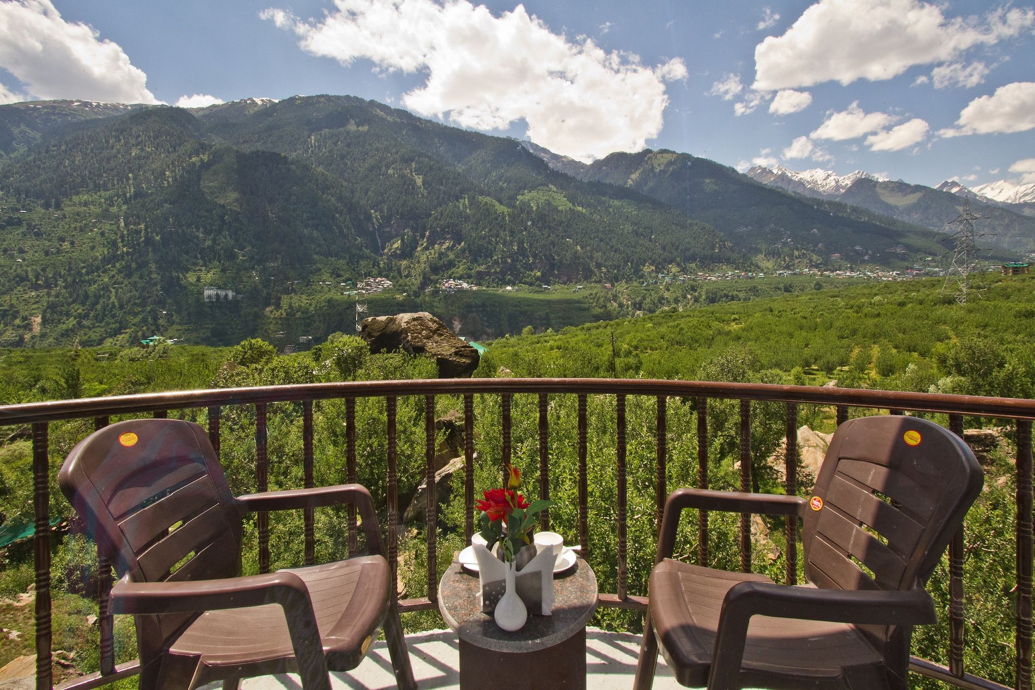 Himalayan Alpine Resort Deluxe Room With Mountain View 9