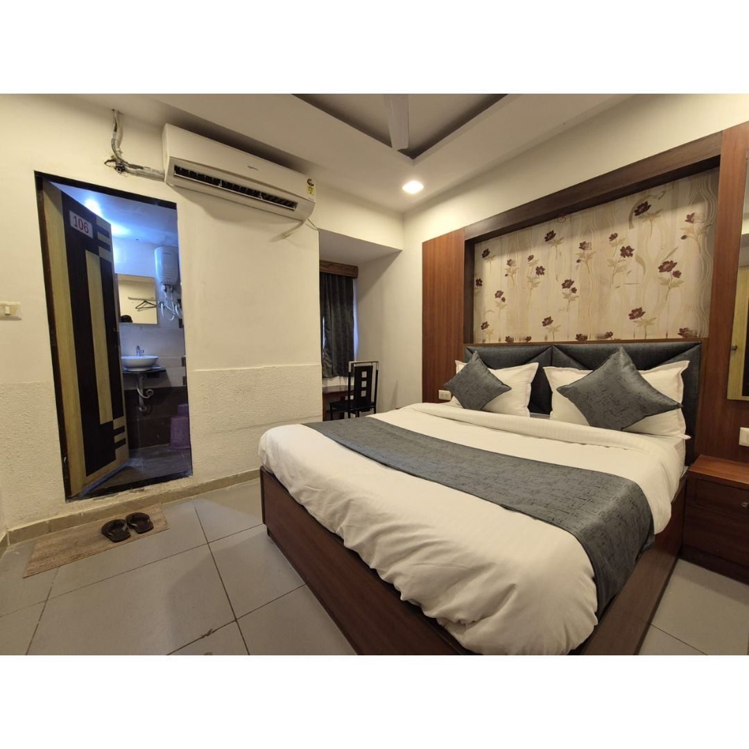Double Bed AC Room