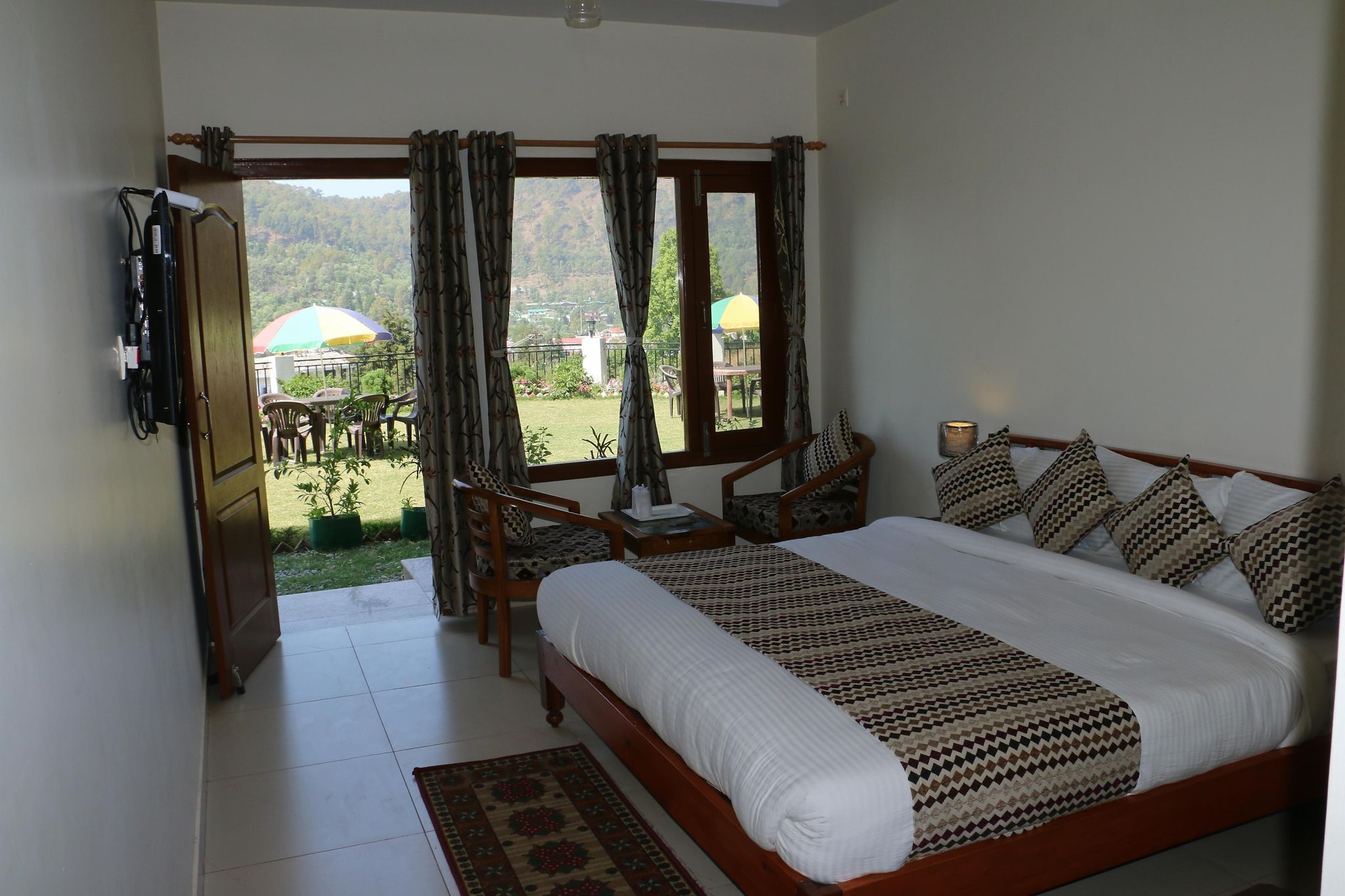 undefined Hotel Apple Inn 5