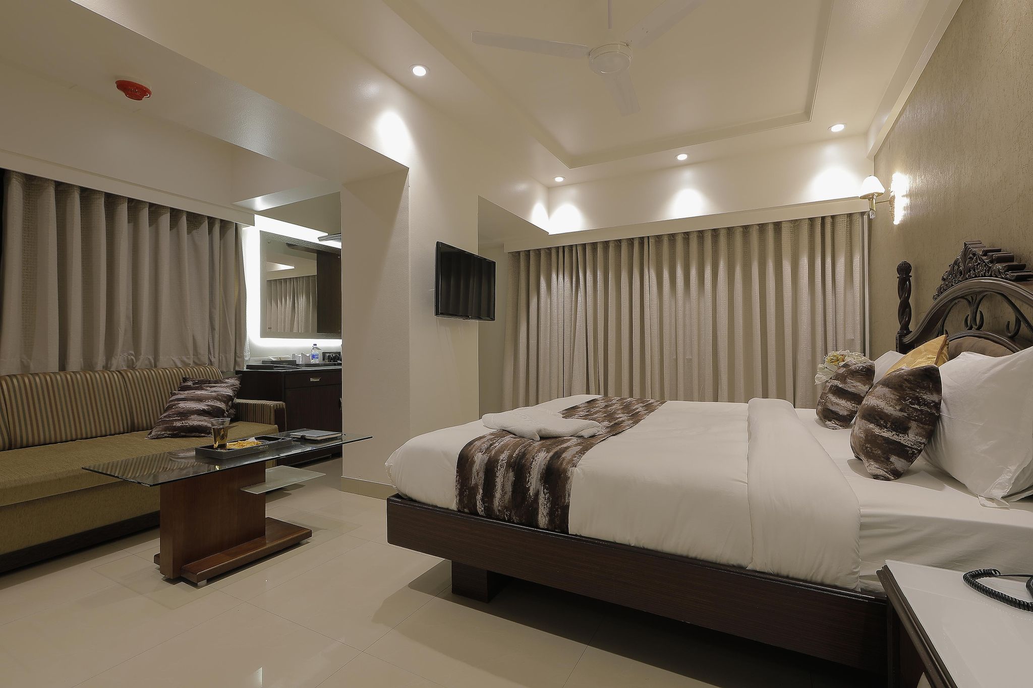 Hotel Ariana Residency Platinum Room 5