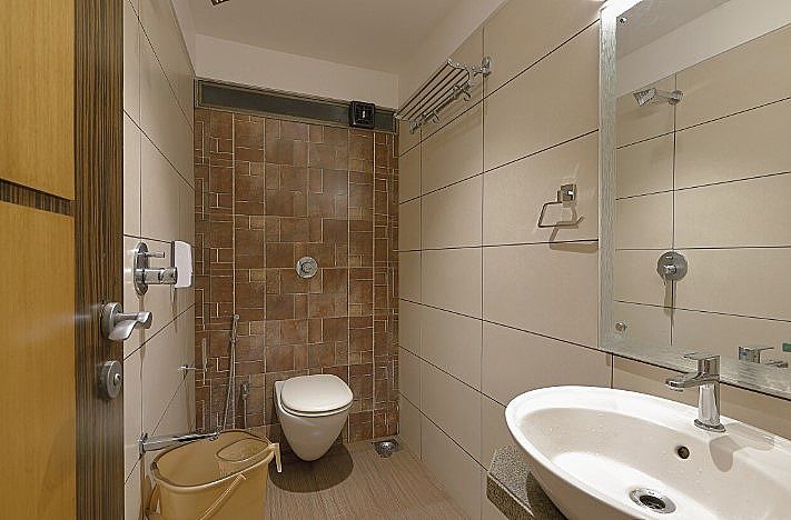 Hotel Ariana Residency Gold Room 10