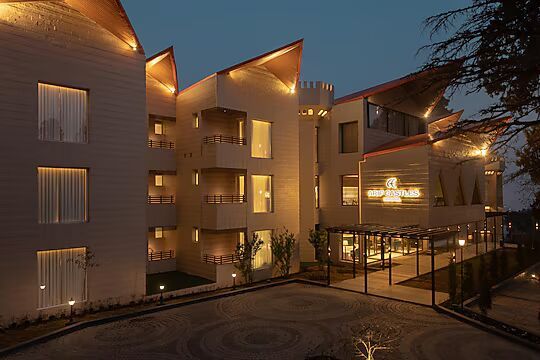 Hotel Arif Castles
