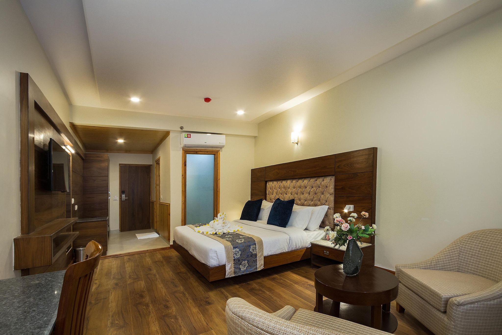 Ashapuri Village Resort And Banquet Rani Sui (Mountain View with Balcony) 2