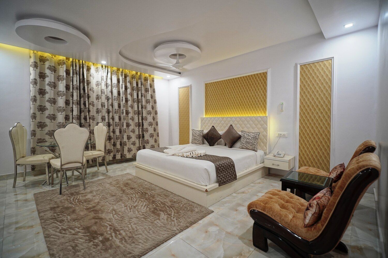  Hotel Blue Waves Premium Suite with Bathtub Room 3