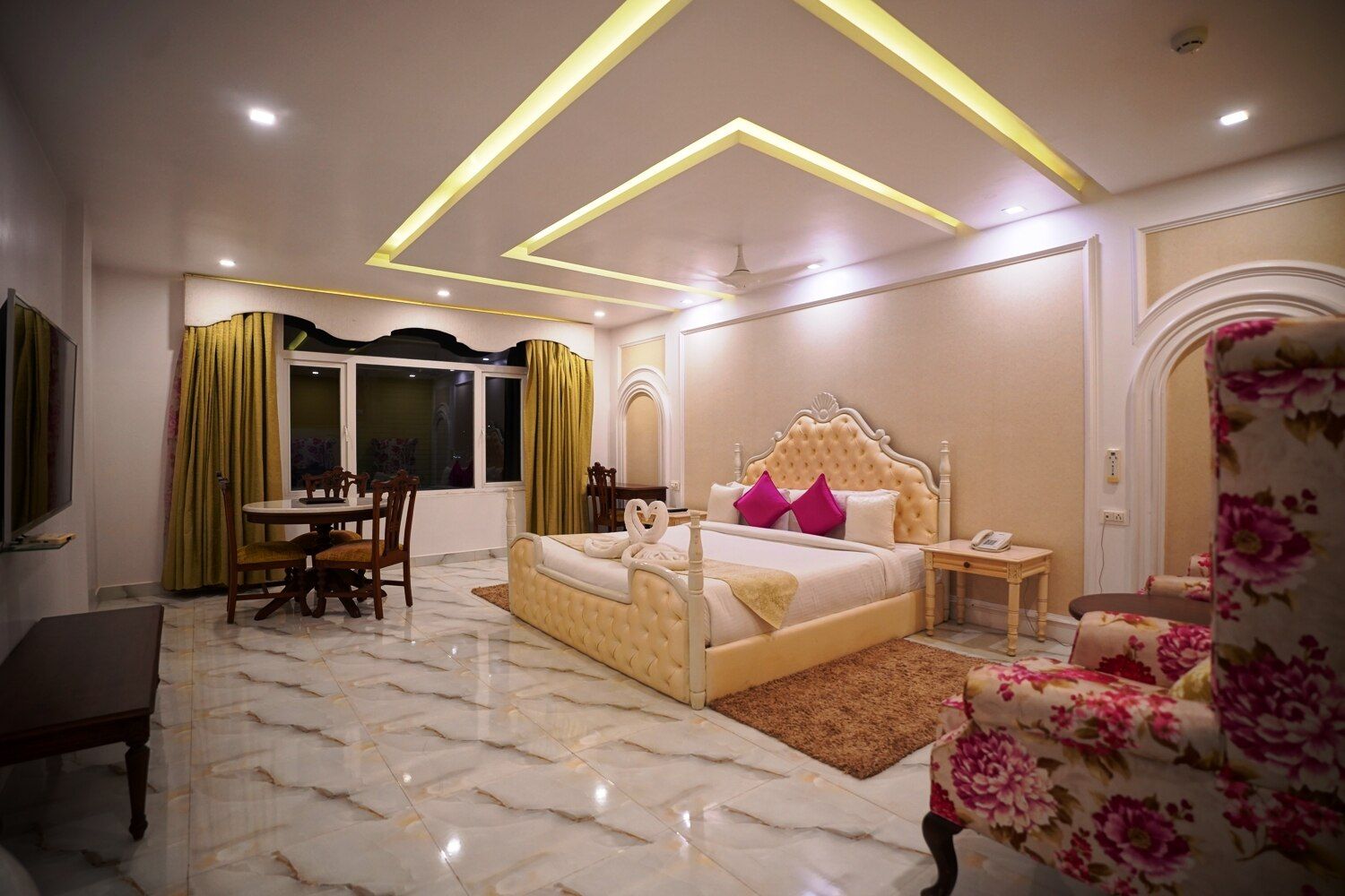 Classic Suite Rooms With Balcony