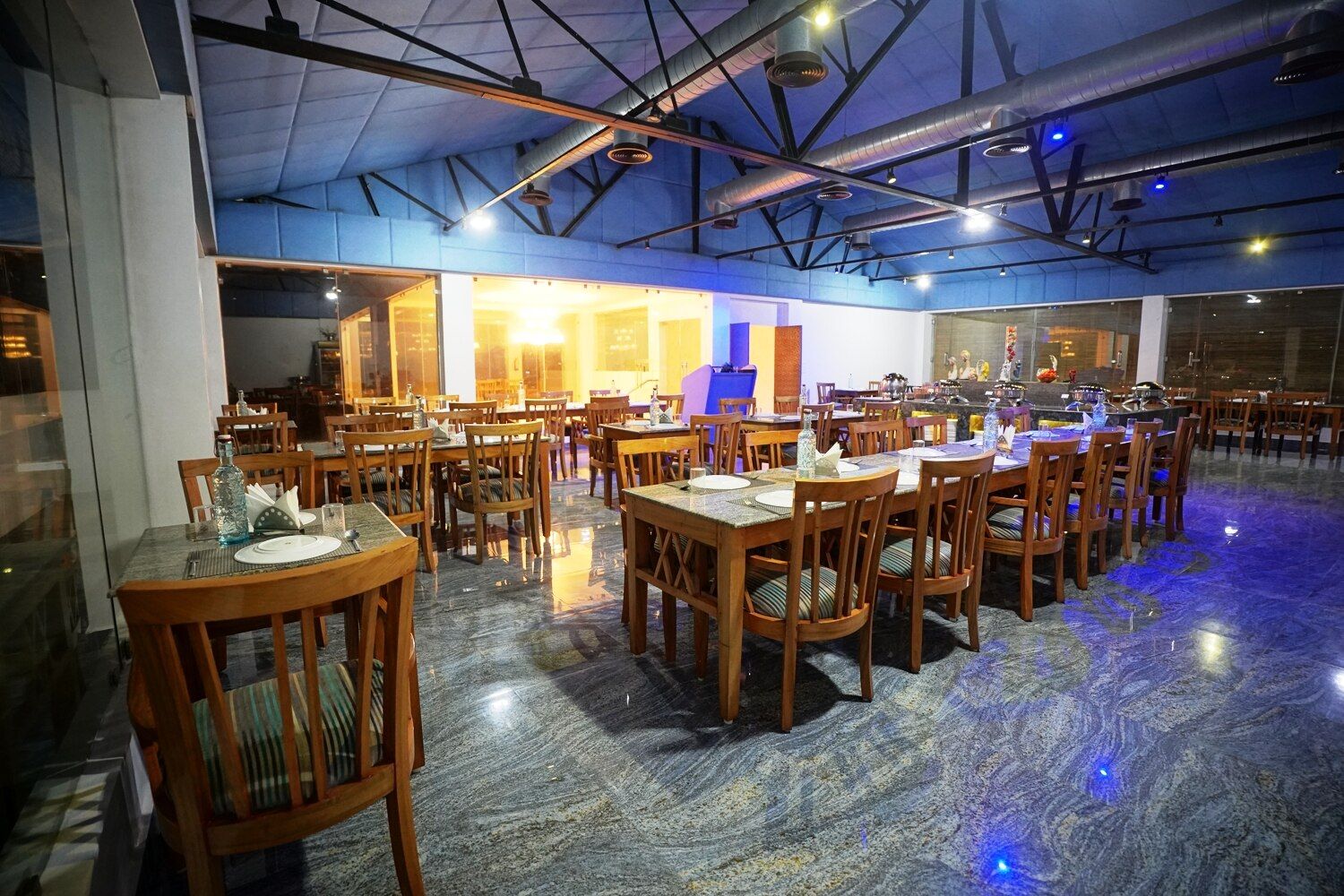 Food & Dining