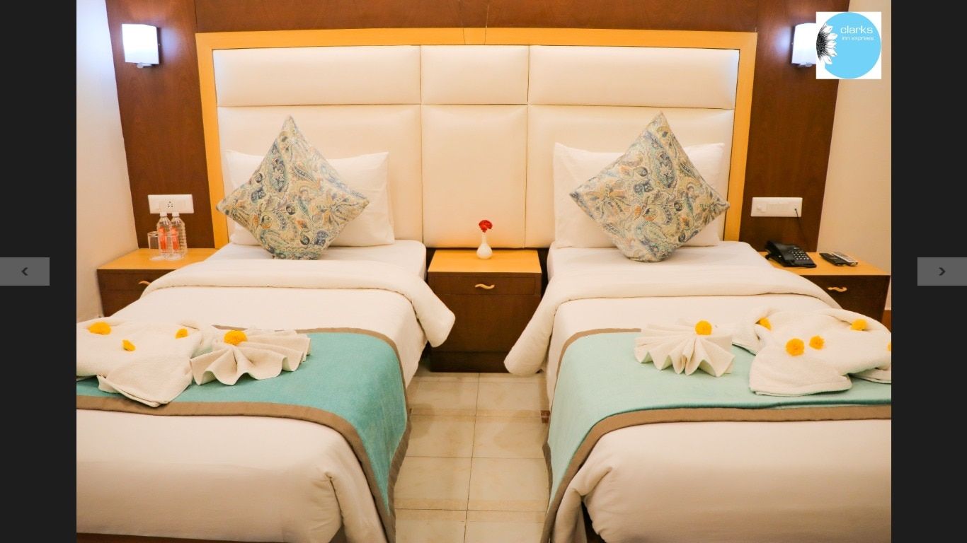 Hotel Clarks Inn Express Bharatpur Deluxe Room 6