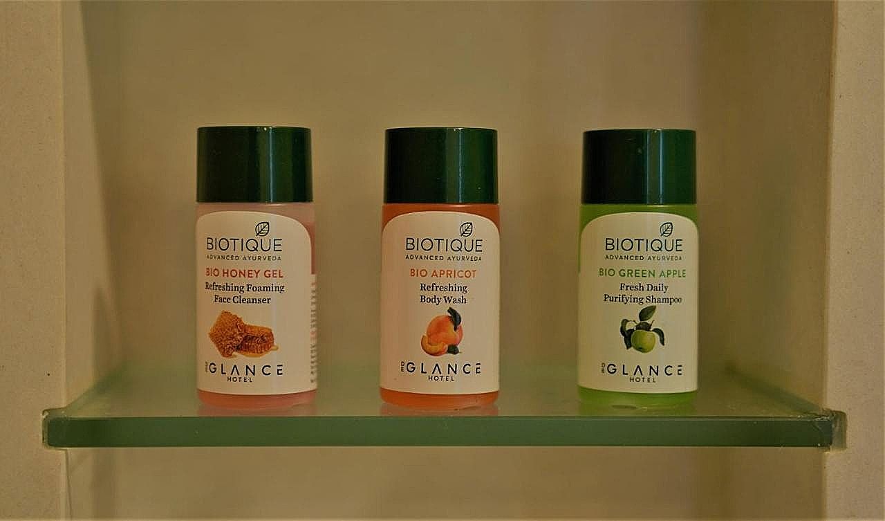 De Glance Hotel - Surat COZY ROOM 7