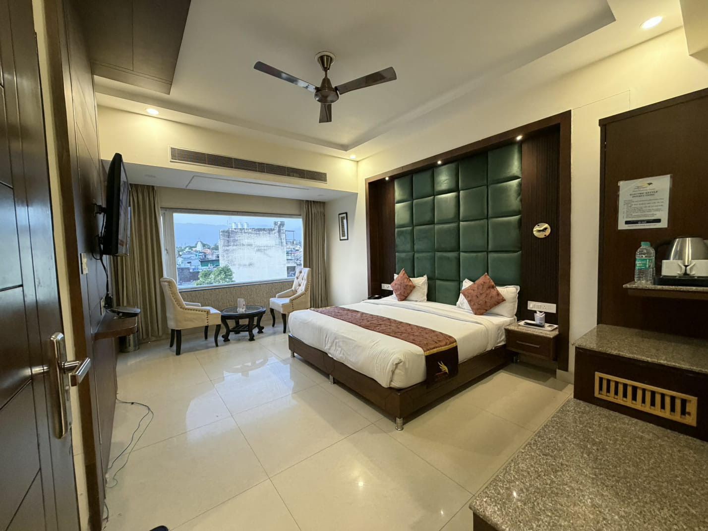 Premium Room