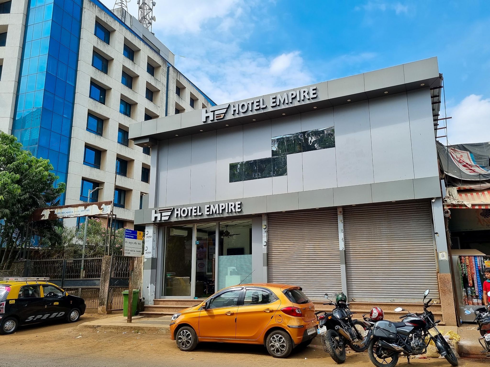 undefined Hotel Empire - Near International Airport 6