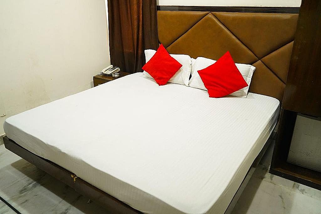 Hotel East Inn Patel Nagar Deluxe Double Room