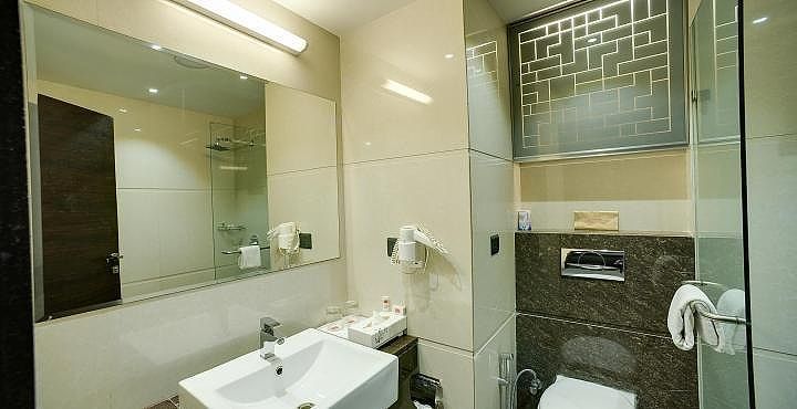 HOTEL G EXPRESS (Formerly Known as TGB Express) Deluxe Room 4