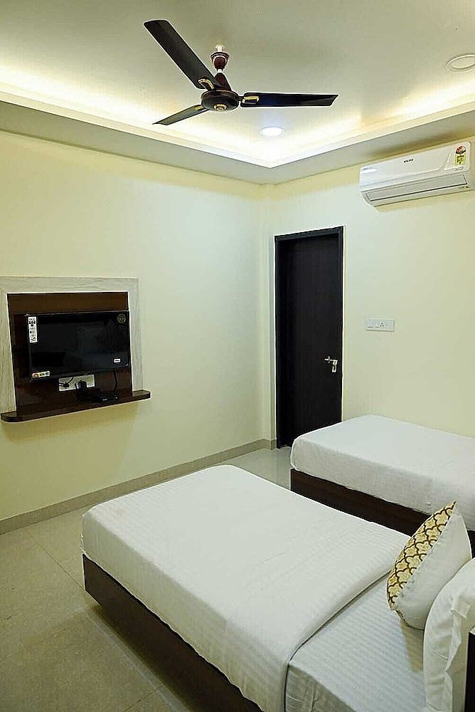 Hotel Golden Bliss Deluxe Room 15