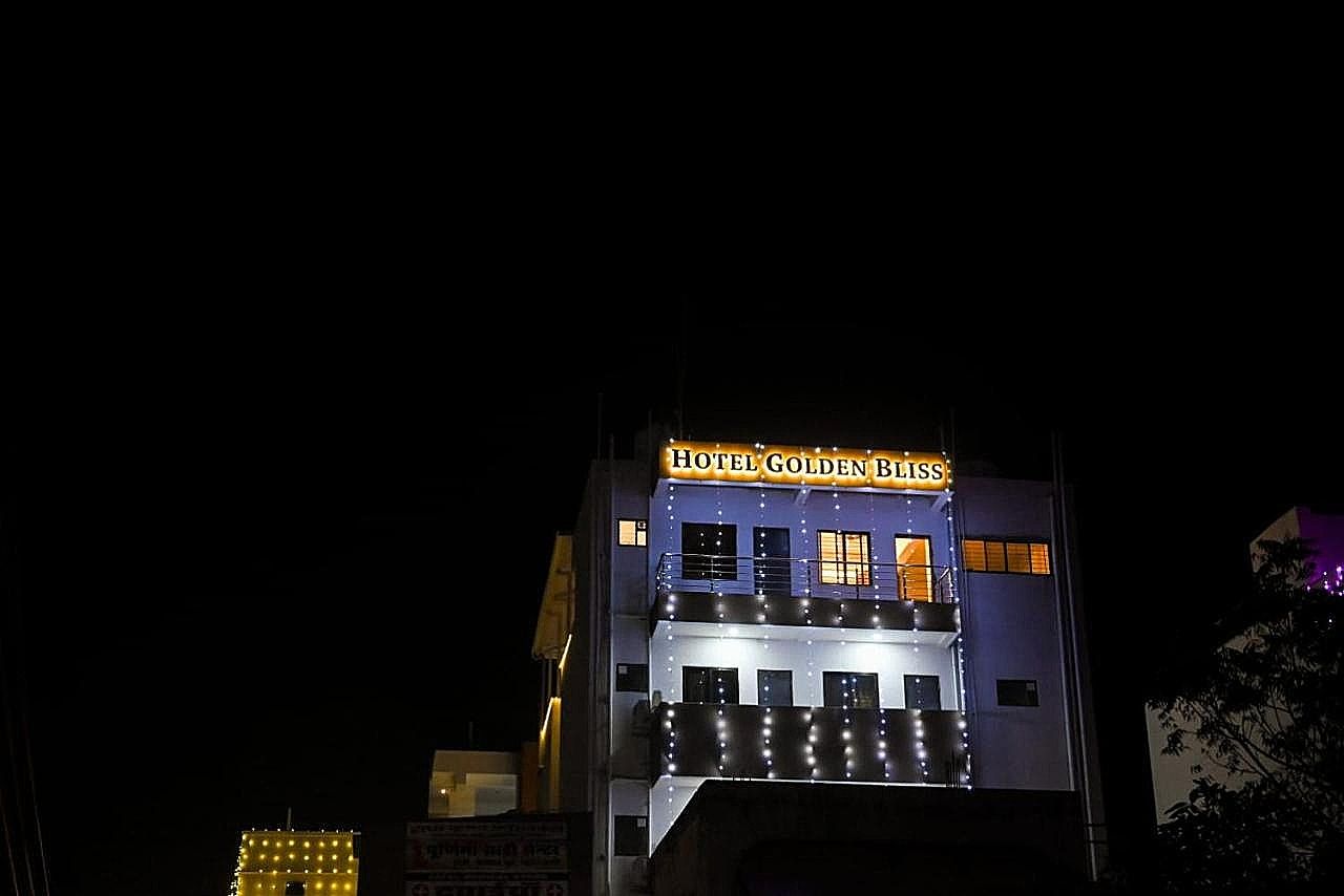 undefined Hotel Golden Bliss 8