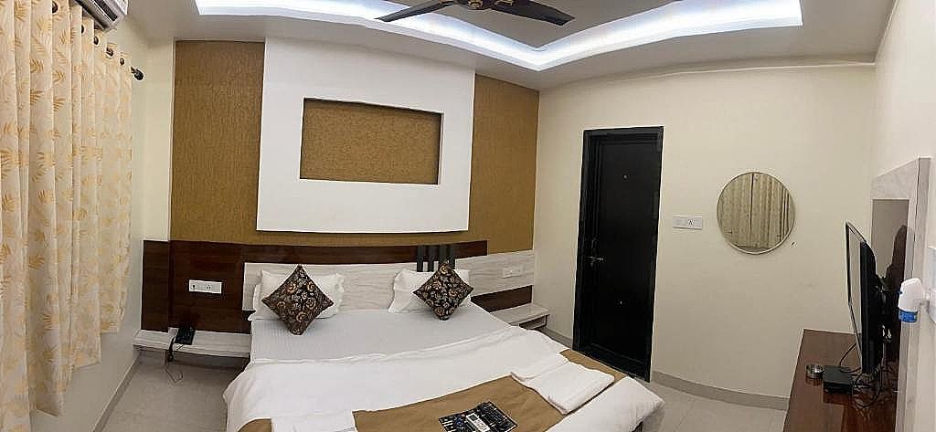 Hotel Golden Bliss Deluxe Room 10