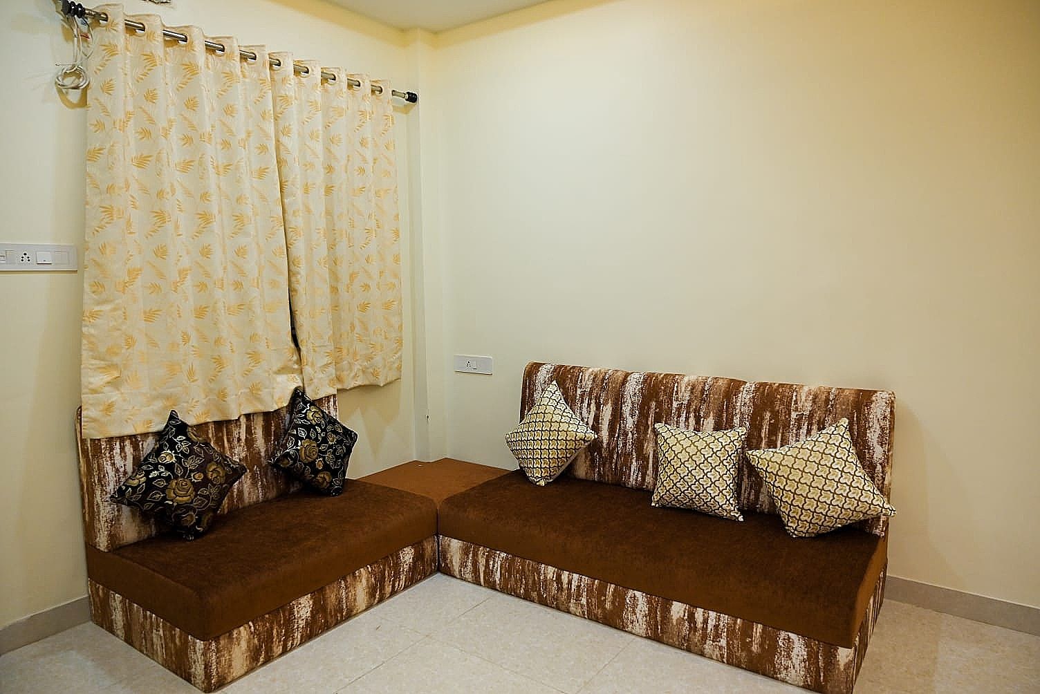 Hotel Golden Bliss Deluxe Room 8