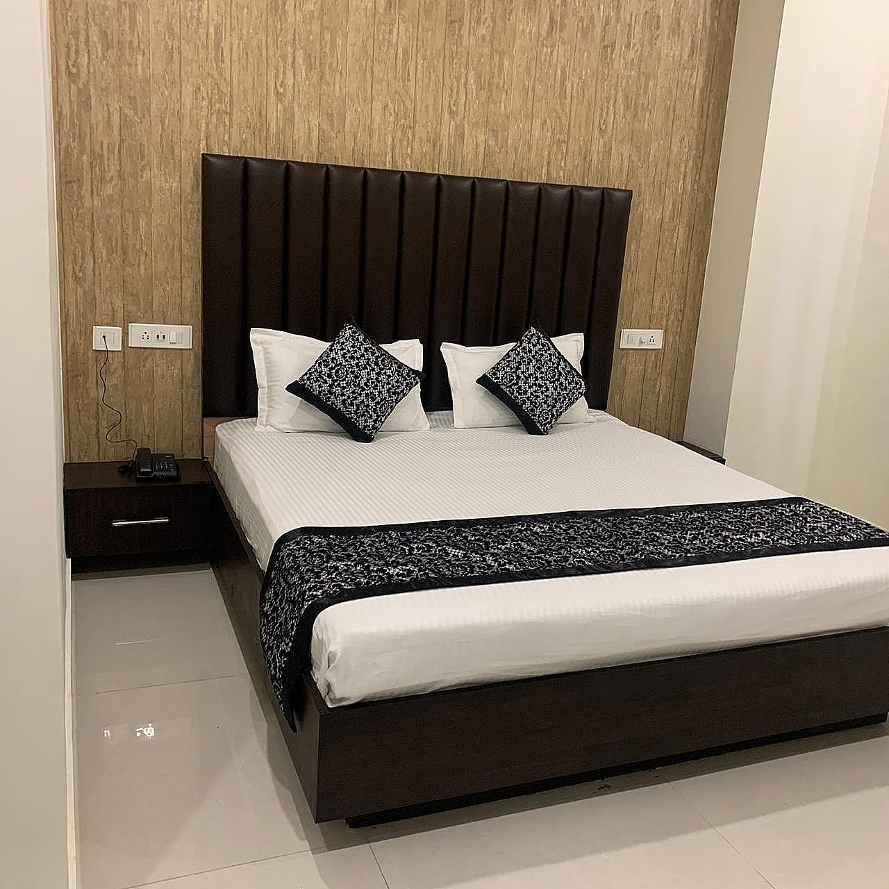 undefined Hotel Golden Residency 5