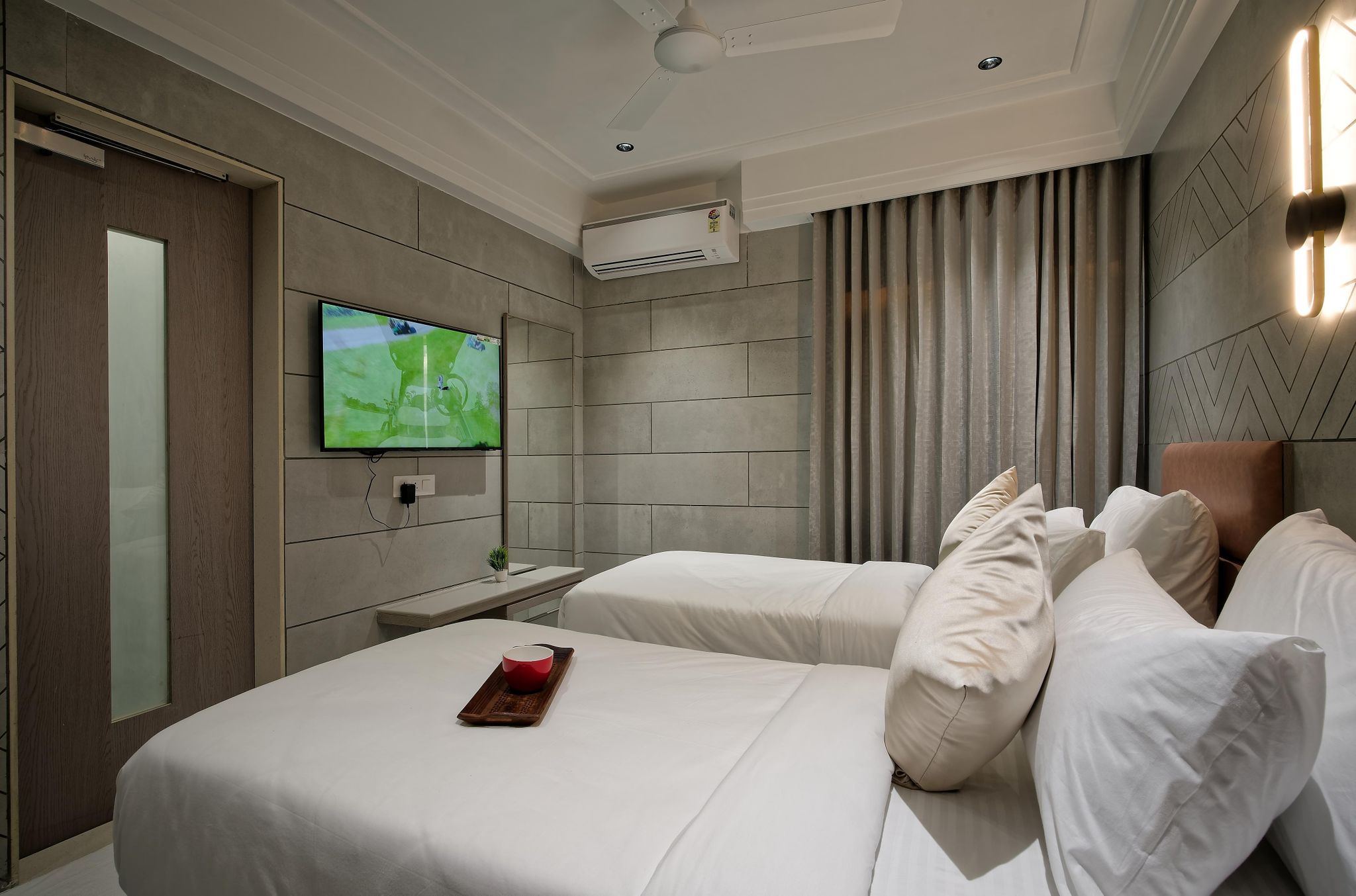 Hotel Golden Plaza SILVER TWIN - Ideal for Corporate Travelers 2