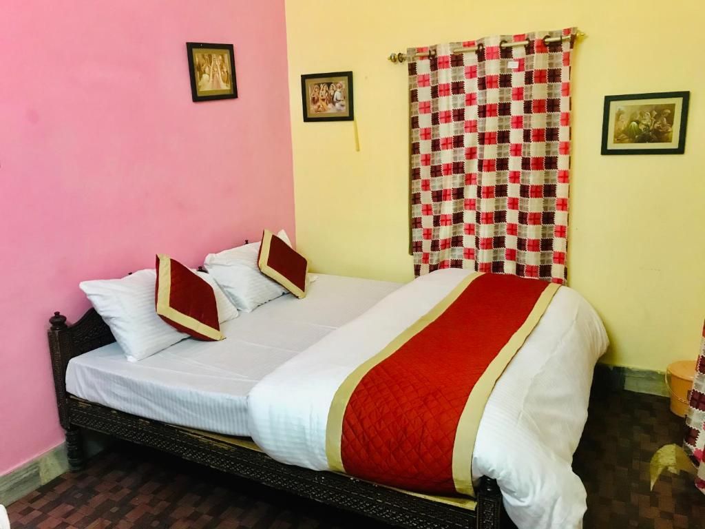 Hotel Golden Safari Standard Room 4
