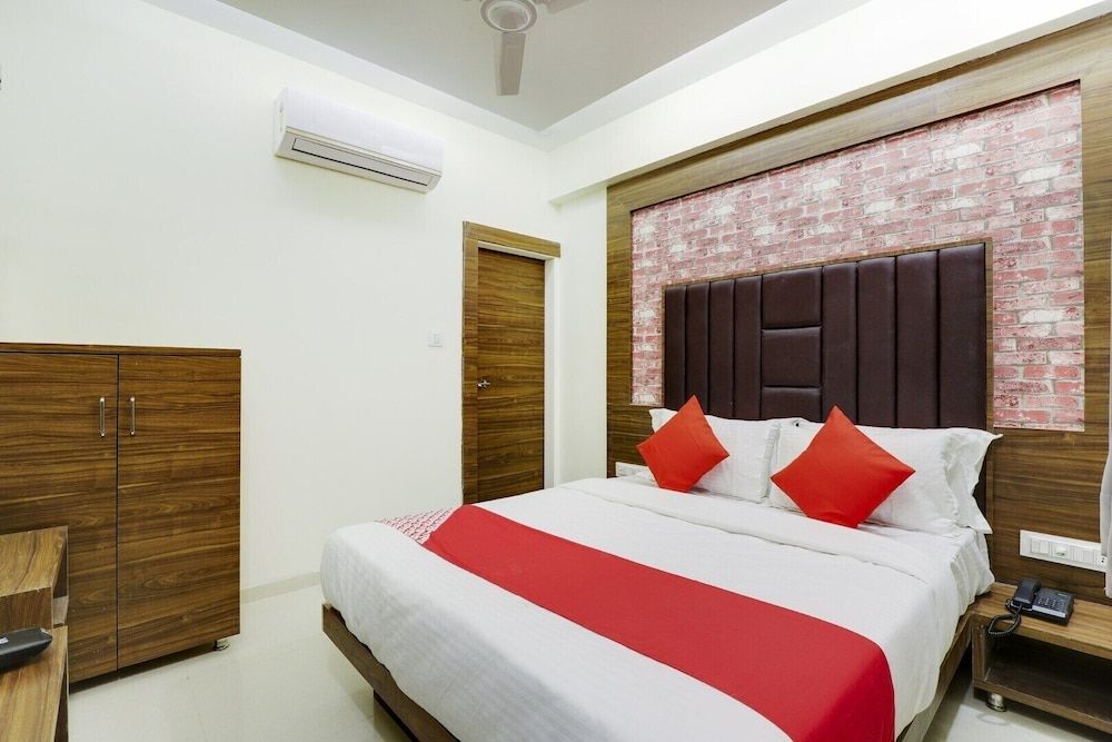 Hotel Grand Double Bed AC Room 8