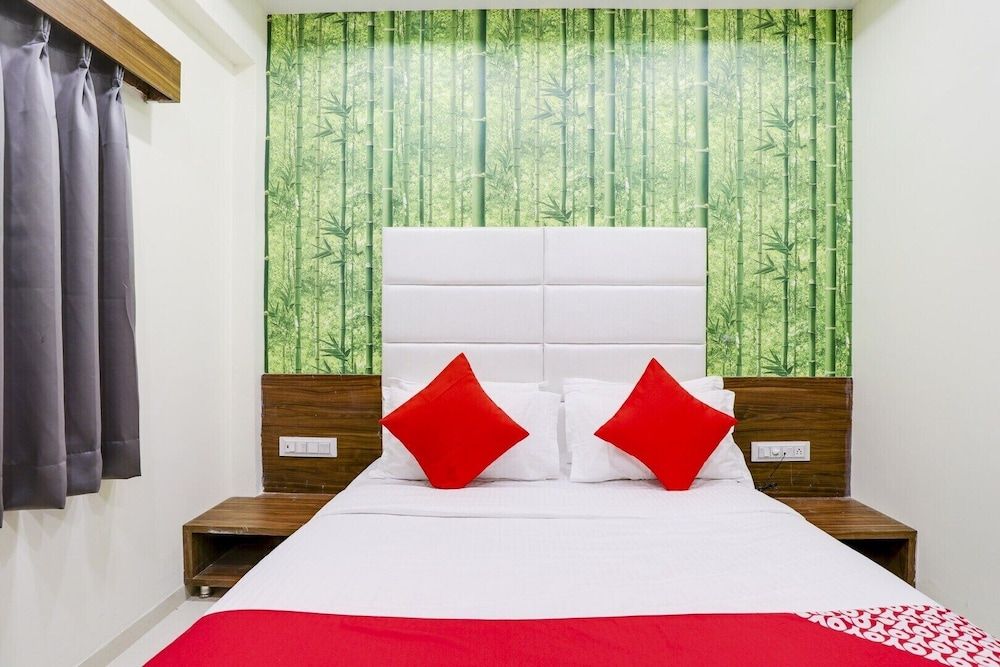 DELUXE TRIPPLE BED ROOM