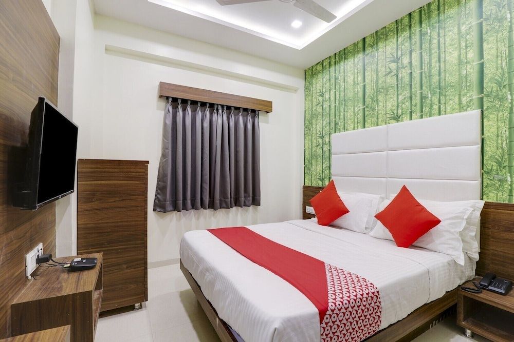 Hotel Grand Double Bed AC Room 4
