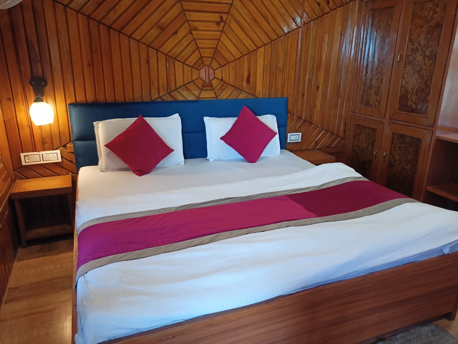 Triple Bed ( No View )