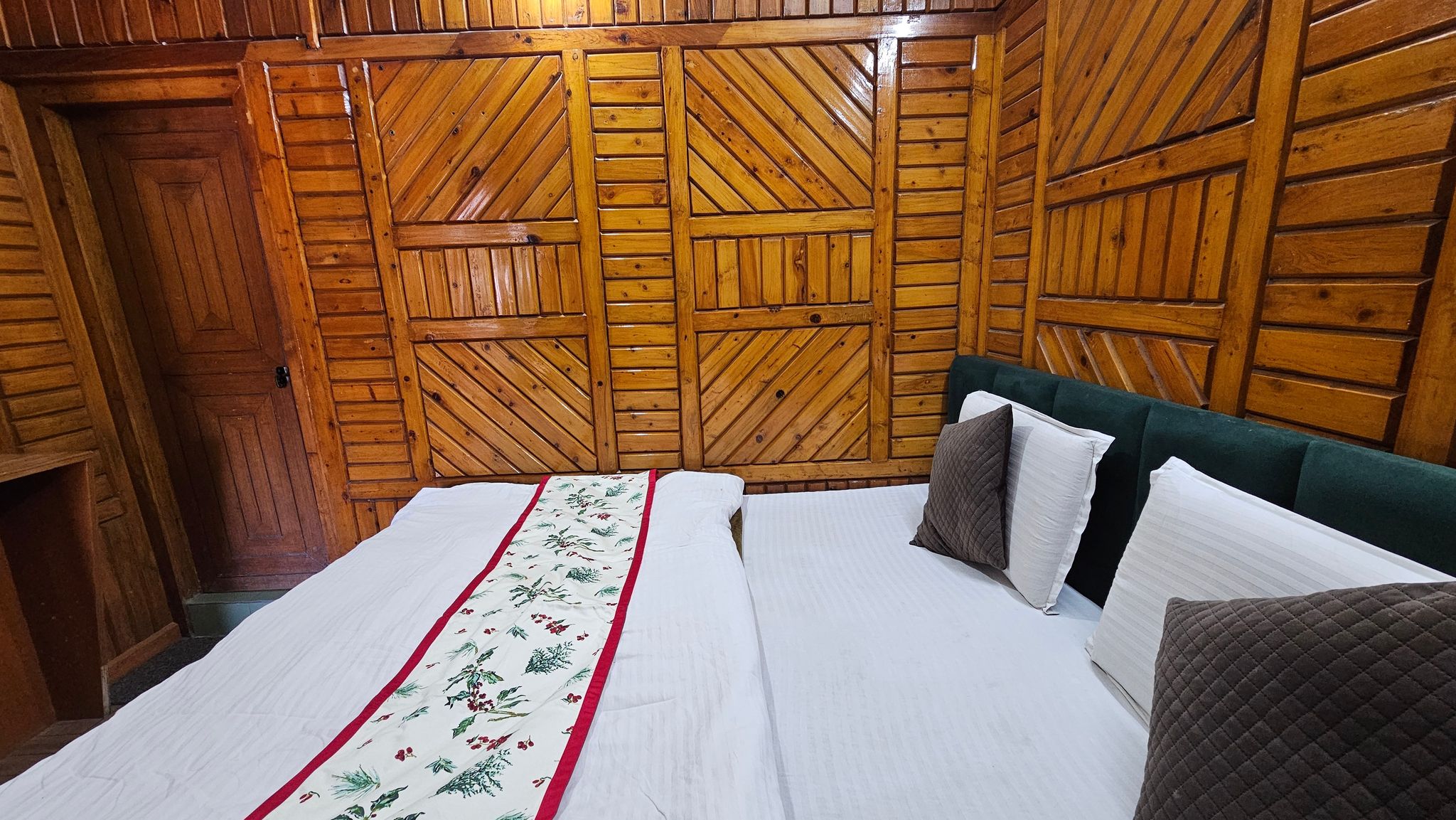 Triple Bed ( No View )