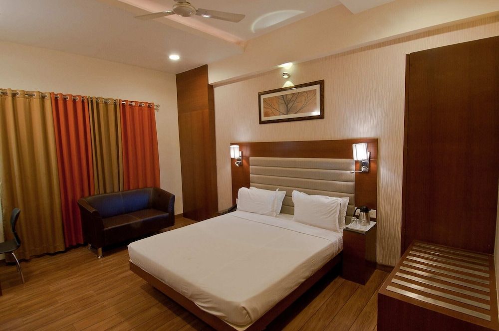 Hotel Imperial Standard Room 16