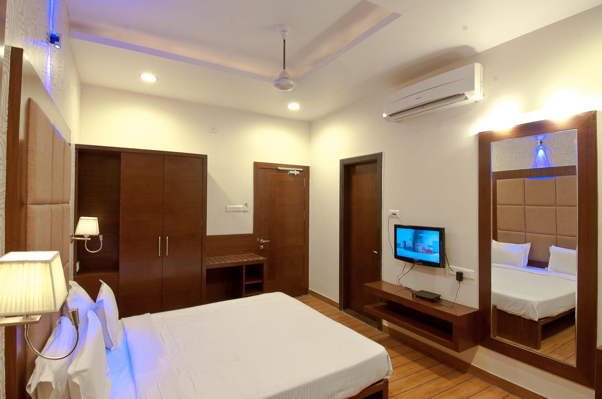 Hotel Imperial Standard Room 11