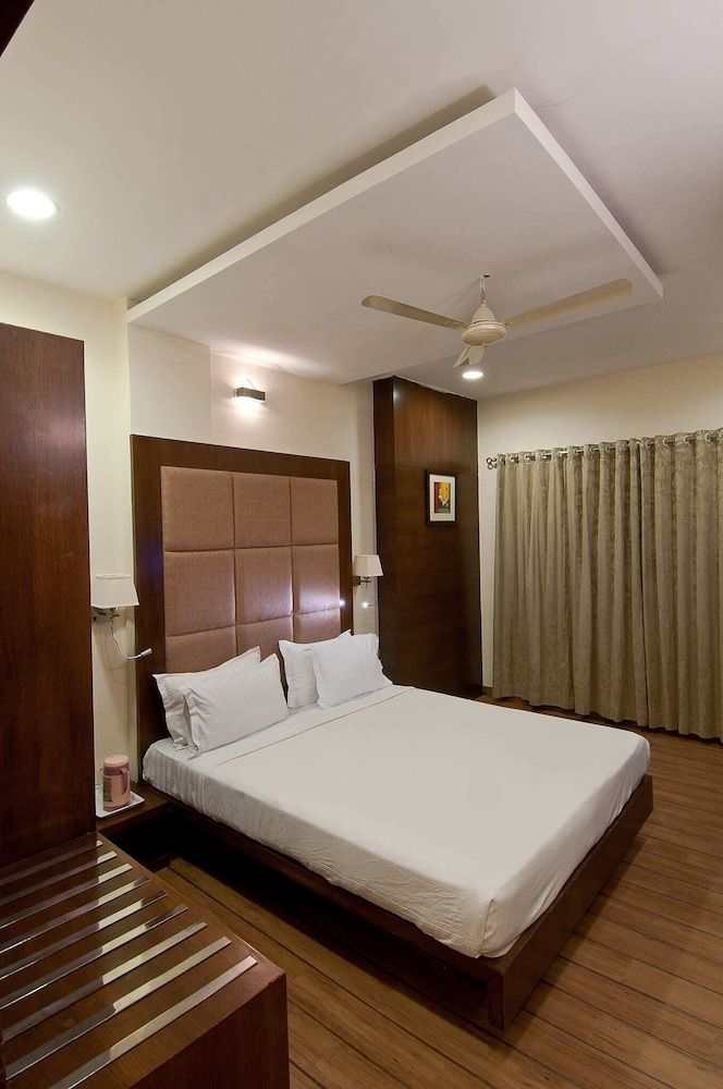 Hotel Imperial Standard Room 12