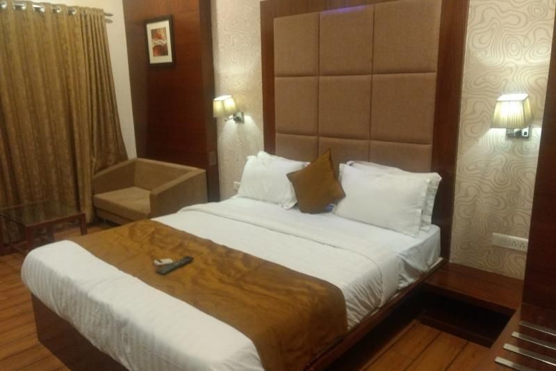 Hotel Imperial Standard Room 7