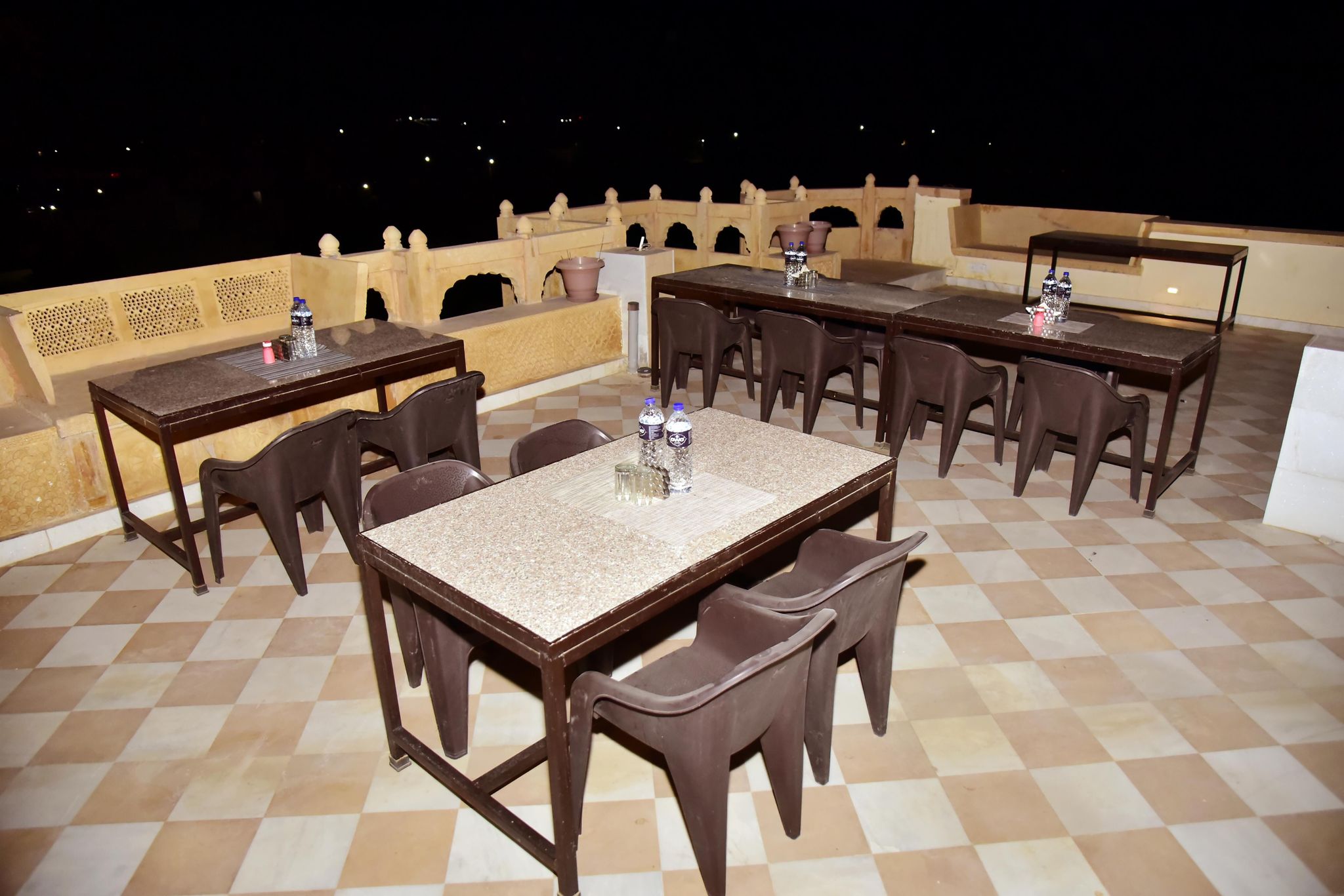 Food & Dining