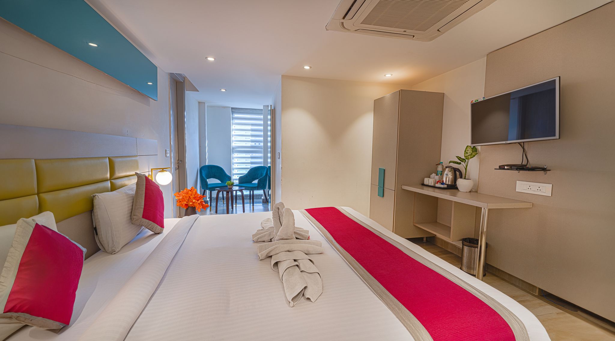 Hotel Kailash Plaza Comfort Room 5