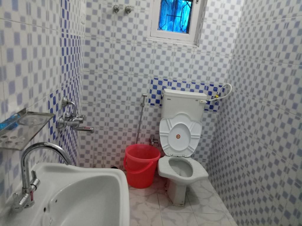 Hotel Kameng Deluxe Double Room  4