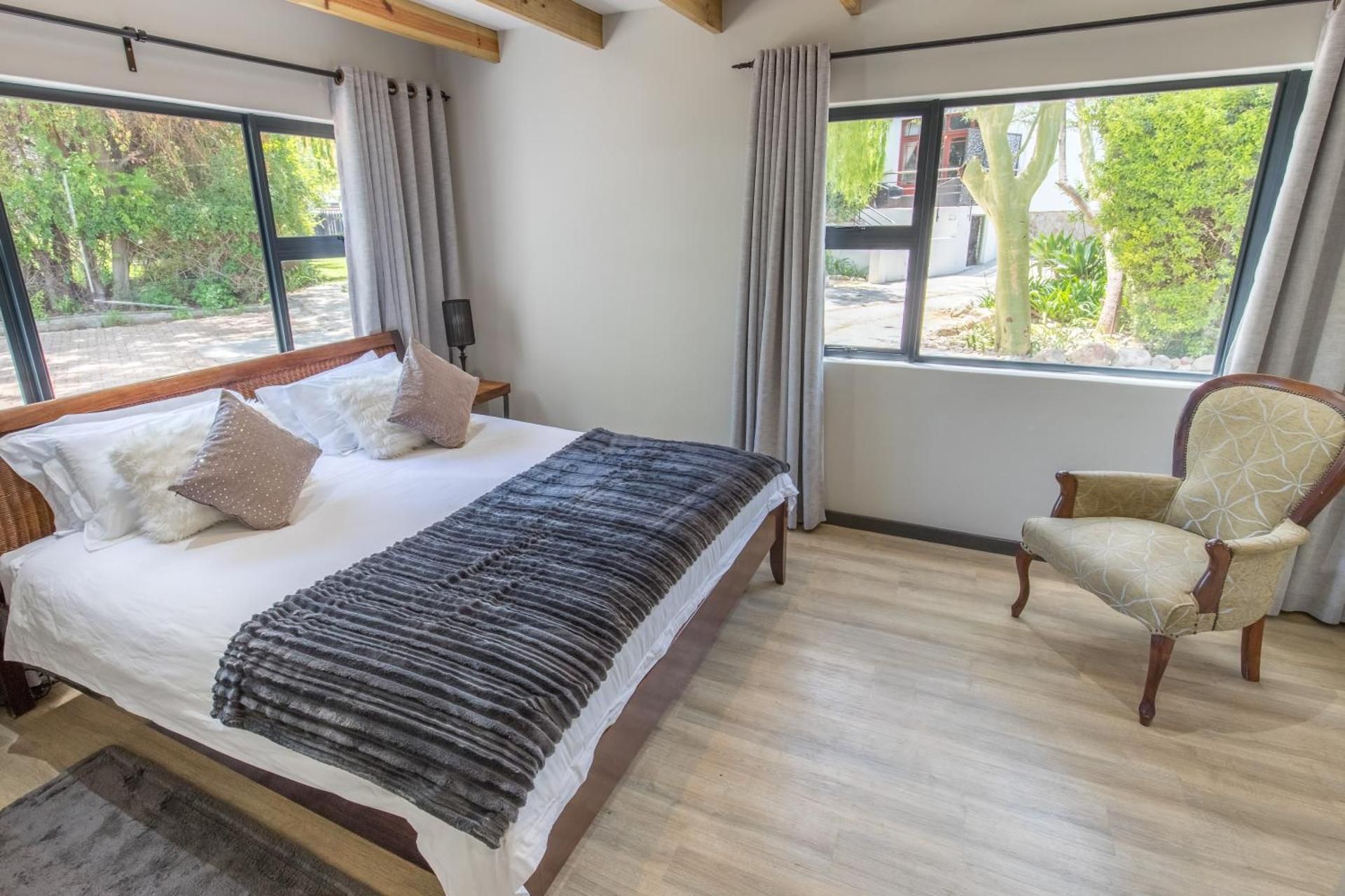 Suite with Mountain View