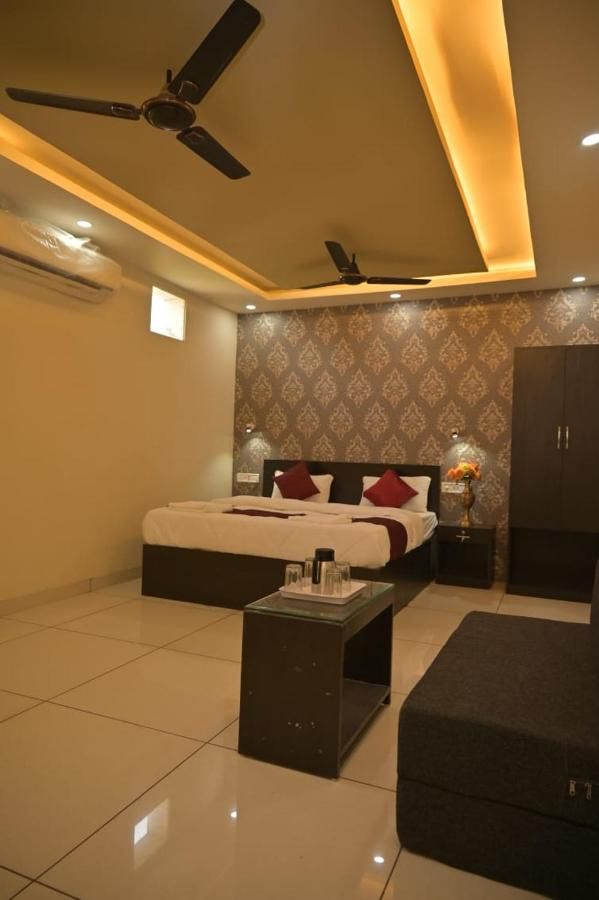 Hotel Kunwar Palace